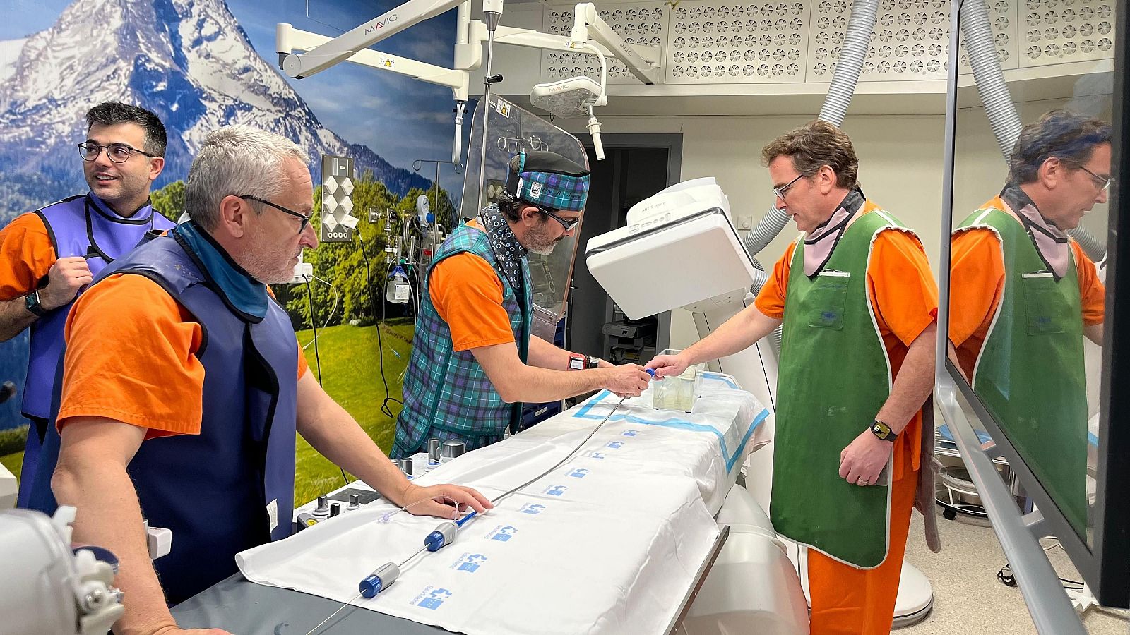 España implanta una válvula adaptable para cardiopatía congénita - La tarde en 24h | Ver