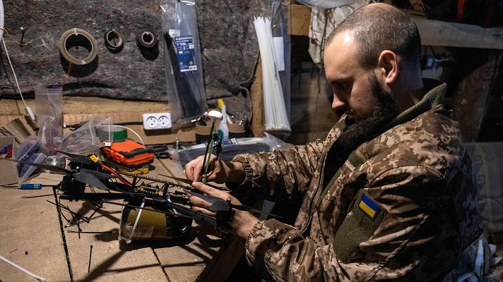 Telediario 2 - La vida de los soldados ucranios en el frente
