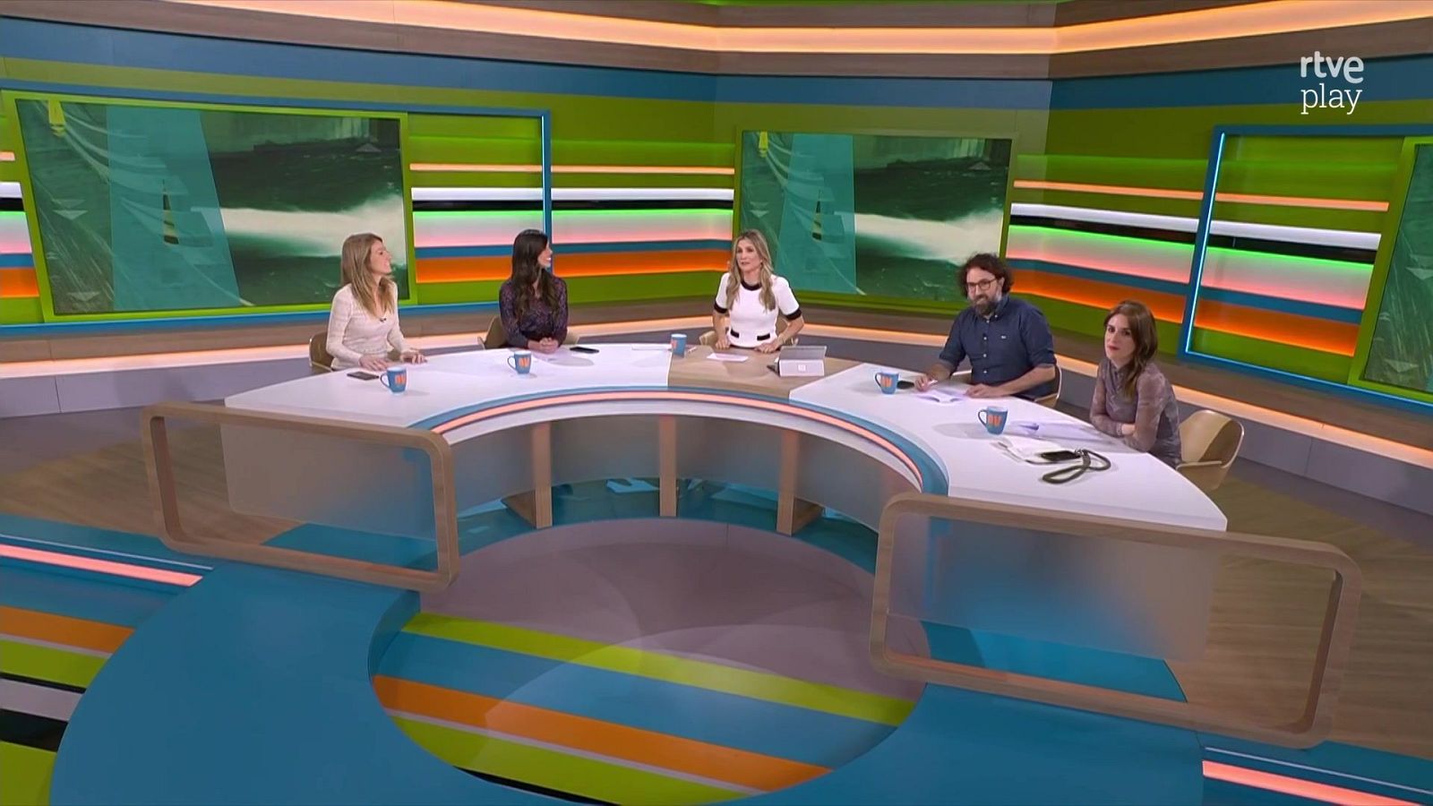 Vandalisme als busos de Lleida, gofres i dentistes | L'altaveu - L'altaveu | Veure