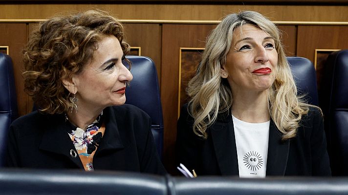 Montero negocia con Sumar fórmulas para "compensar" a los empleados que cobren el SMI y deban tributar por el IRPF