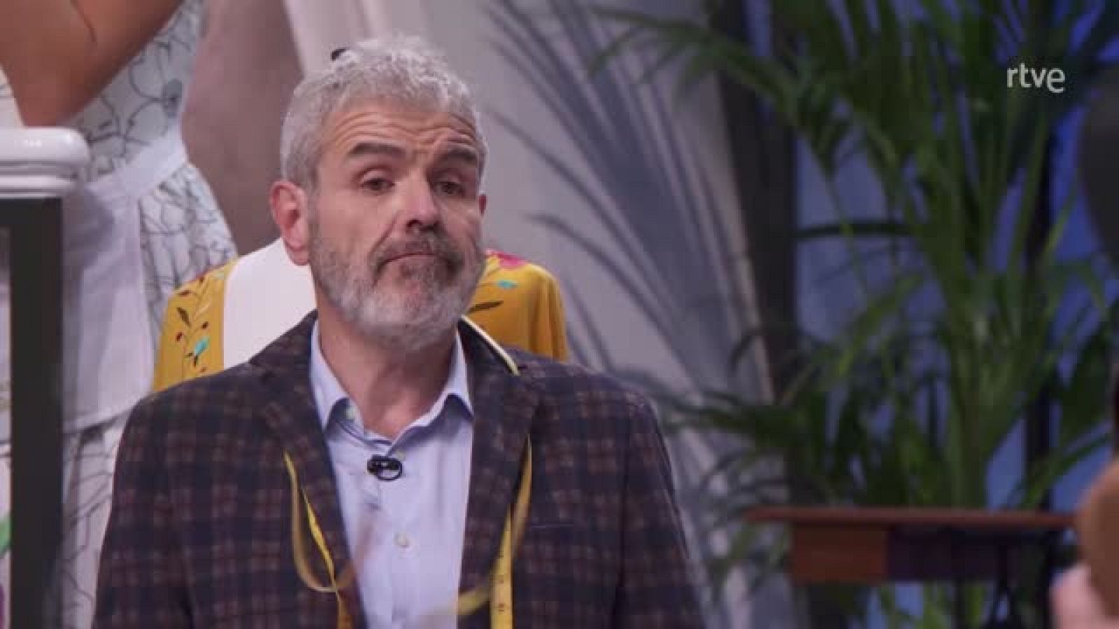 Canco Rodríguez el séptimo expulsado de Maestros de la Costura Celebrity - Maestros de la costura Celebrity | Ver