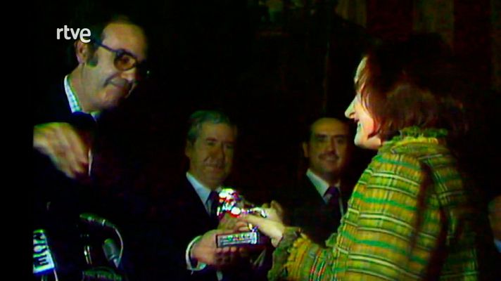 Rosa Victòria Gras, Premio Ondas 1977 de radio por 'Curs de català parlat'