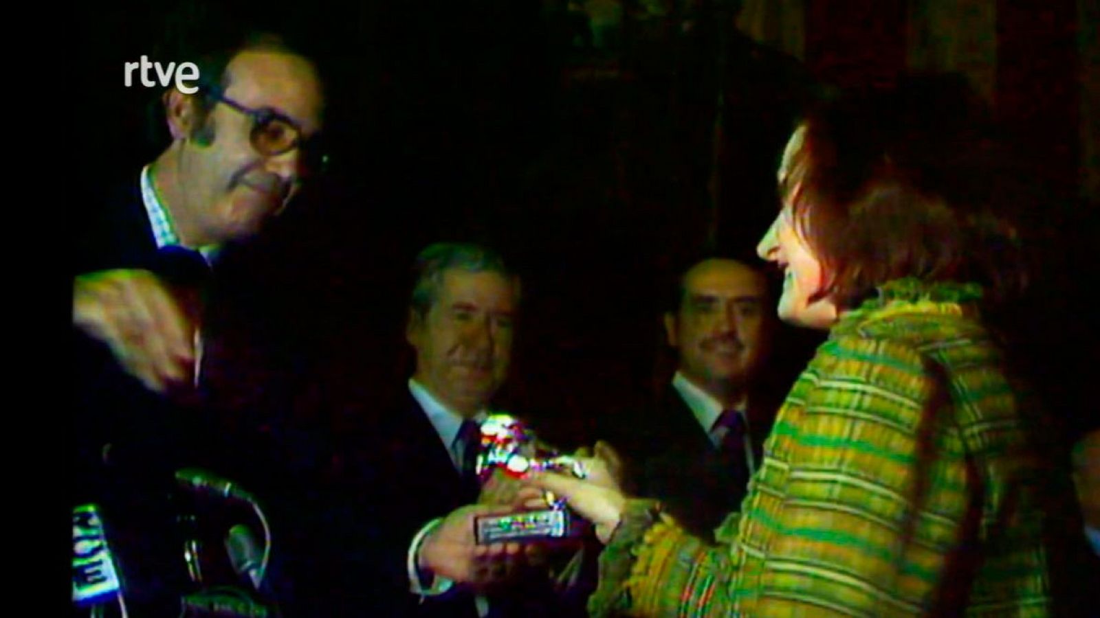 Rosa Victòria Gras, Premio Ondas 1977 de radio por 'Curs de català parlat'