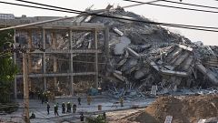 Un edificio en construcción se desploma en Bangkok con al menos 43 personas dentro