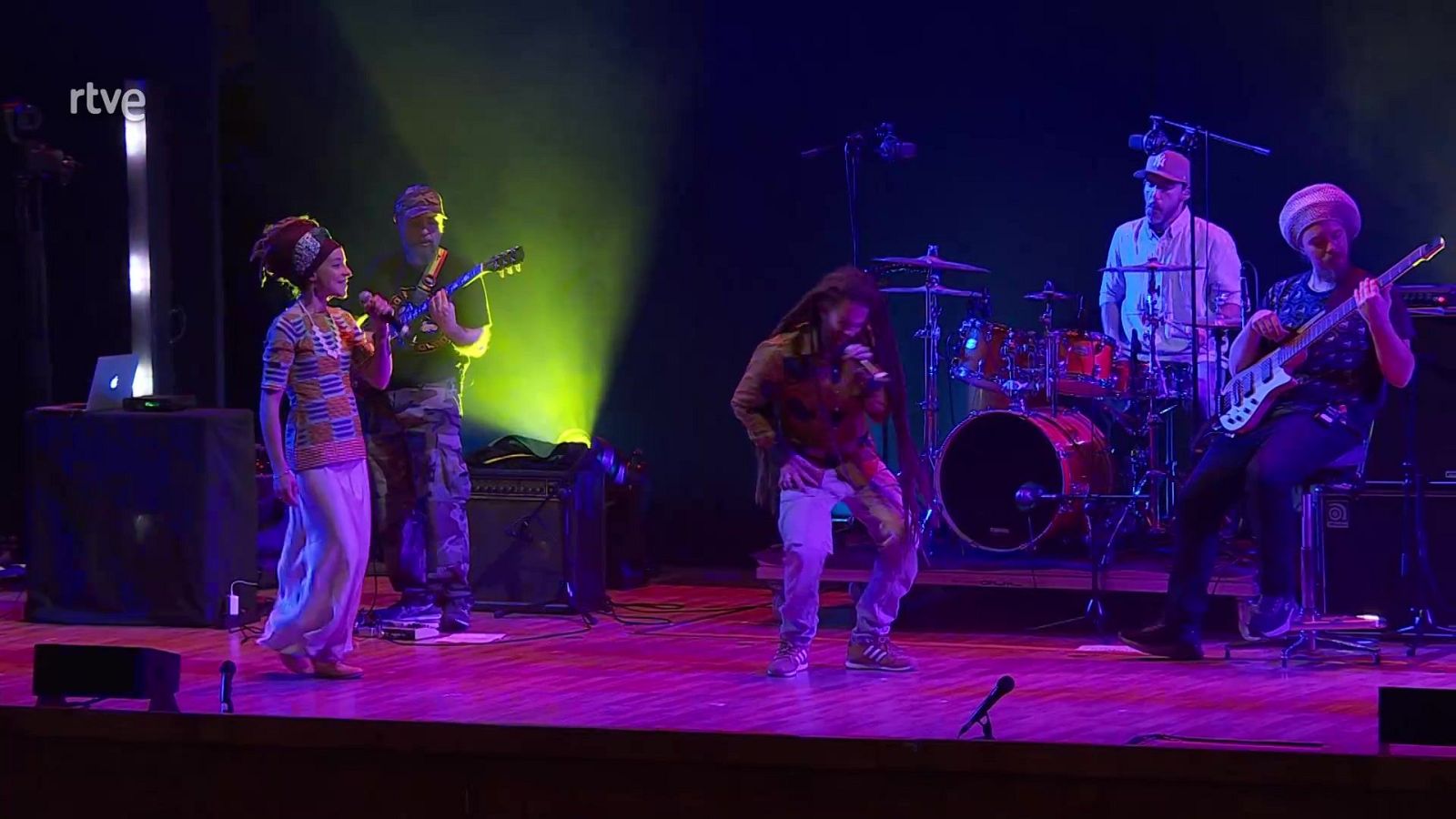 Las noches del Monumental - Emeterians & Forward Ever Band - ver ahora