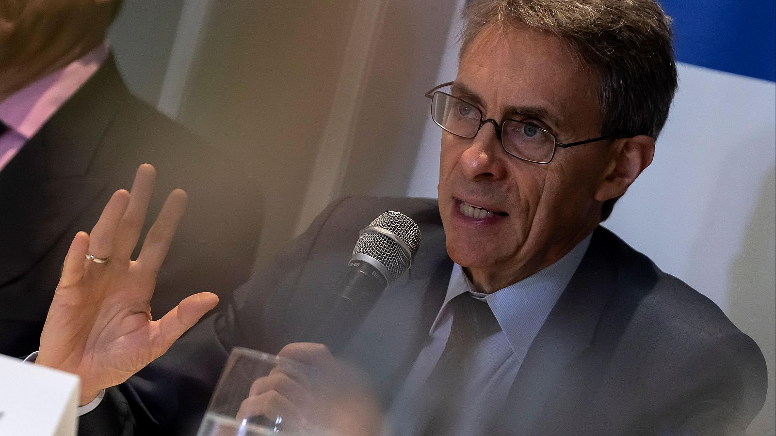 Entrevista con Kenneth Roth, ex director general de HRW - Fin de semana 24h | Ver