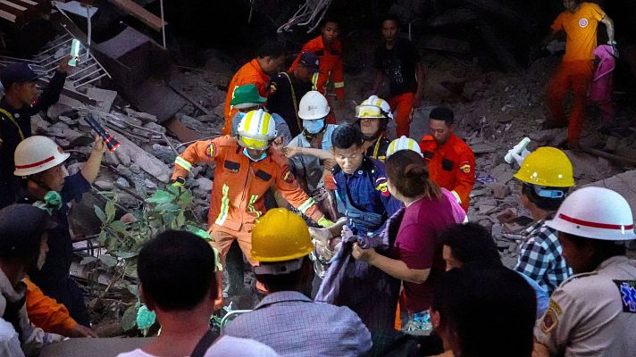 Telediario Fin de Semana - Birmania consigue rescatar supervivientes del terremoto