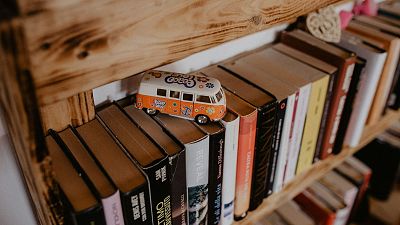 Libros sobre ruedas en el bibliobús