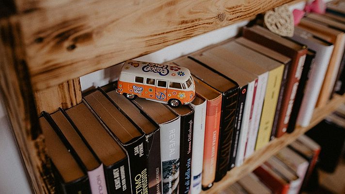 Página Dos - Libros sobre ruedas en el bibliobús