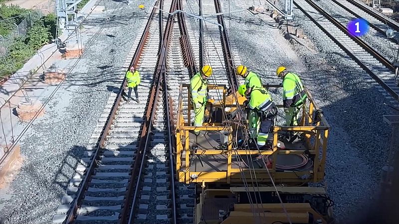 Nova jornada d'incidències a Rodalies. - L'Informatiu | Veure