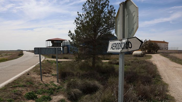 Telediario 1 - Muere un especialista tras fallar su paracaídas durante el rodaje de una película en Toledo