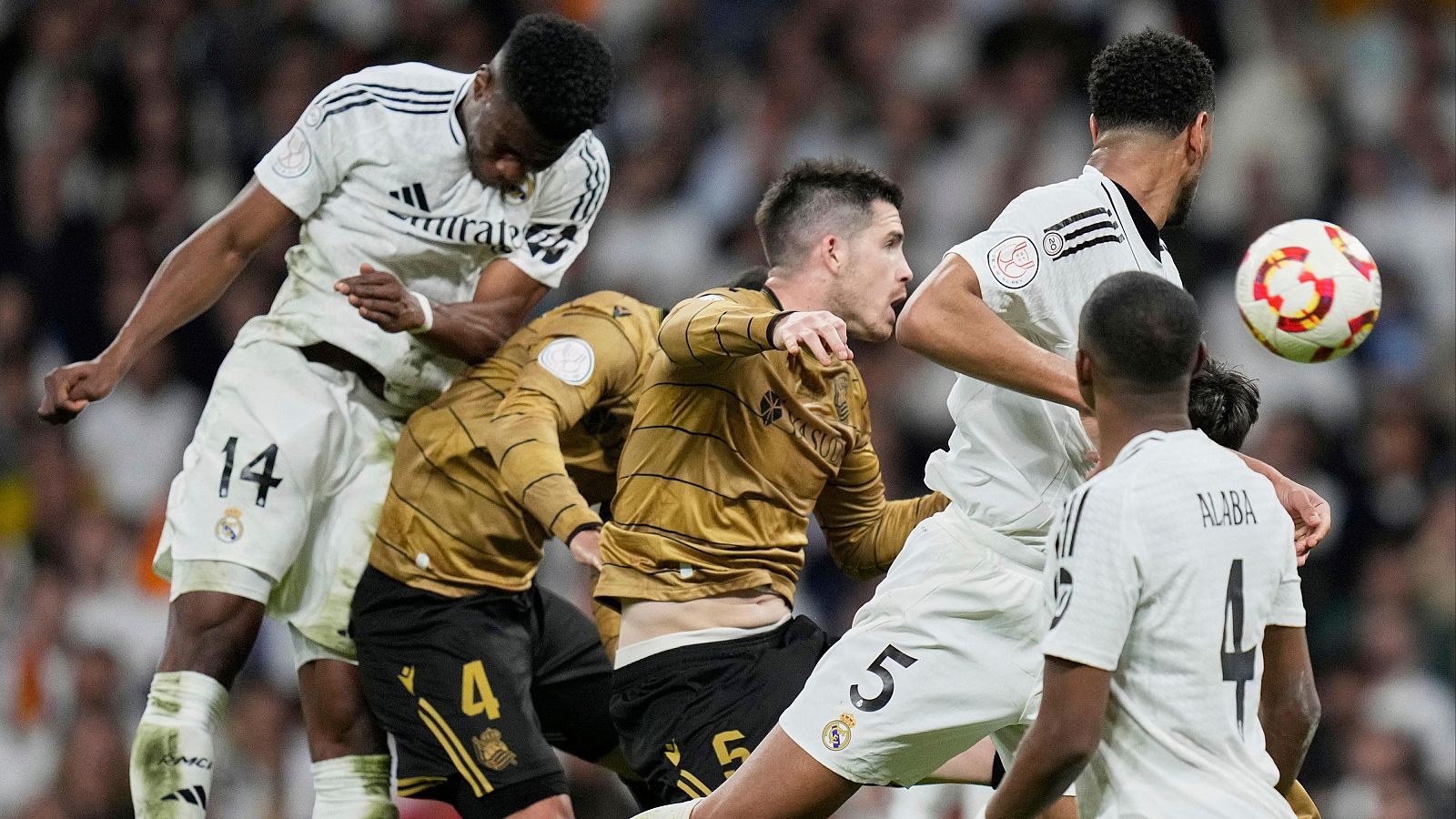 Real Madrid - Real Sociedad | Tchouaméni marca de cabeza el 3-3 - Copa del Rey | Ver