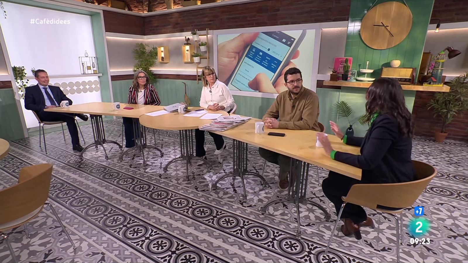 Comença la campanya de la renda 2024: terminis, novetats i dubtes - Cafè d'idees | Veure