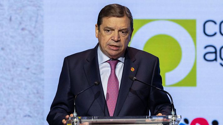 La hora de La 1 - Planas prevé que los aranceles de Trump afectarán a la economía, las empresas y los ciudadanos: “Vamos a negociar con EE.UU."