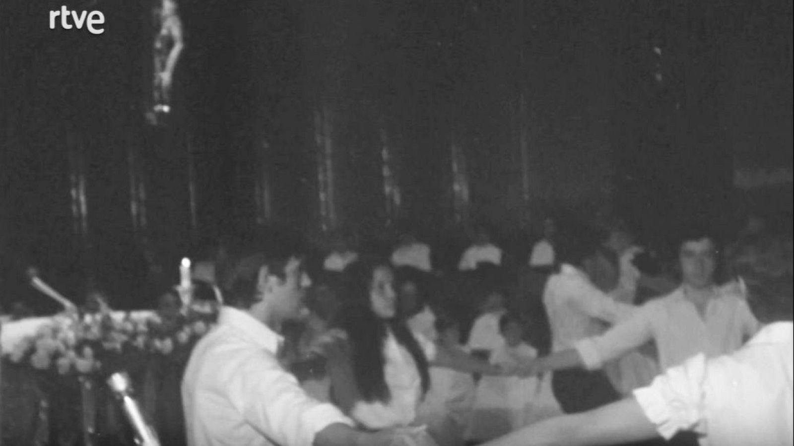 Les Enramades per Corpus. 25è aplec sardanista de Catalunya - Miramar | Veure