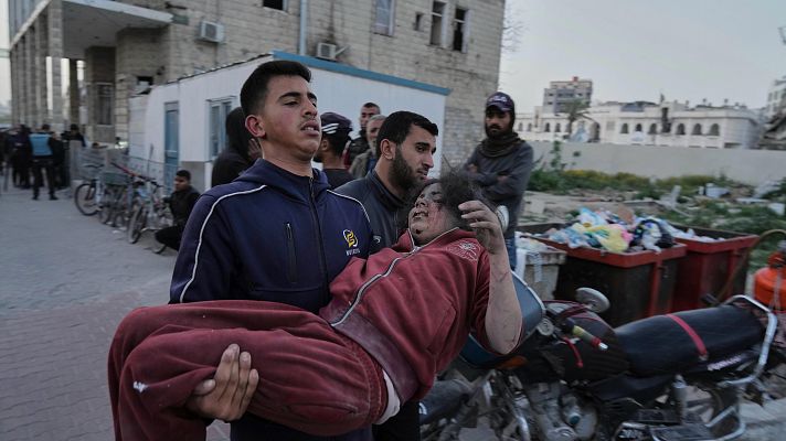 Telediario 2 - Una treintena de muertos en el ataque a una escuela en ciudad de Gaza