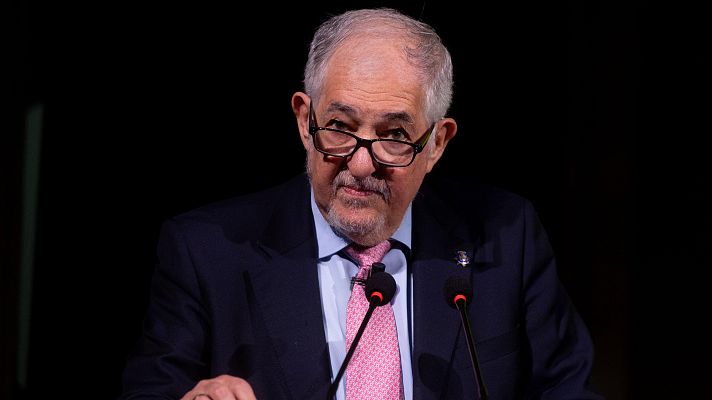 Informativo 24h - Conde-Pumpido sostiene que poner en duda la legitimidad del TC es "cuestionar la Constitución"