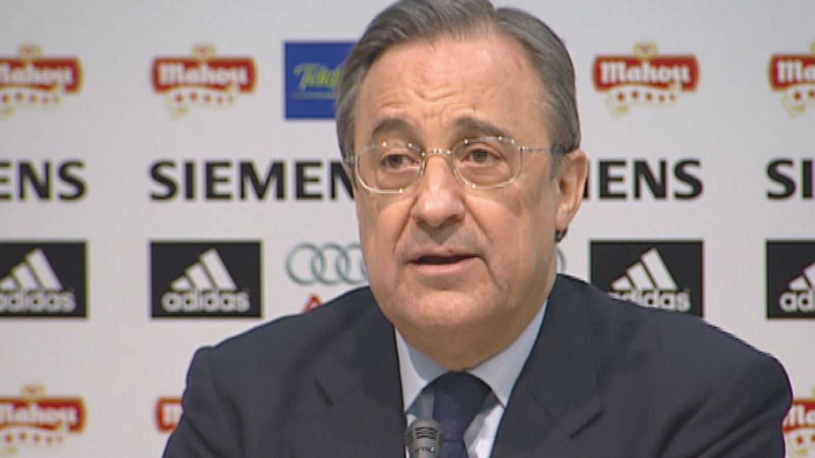 Florentino Pérez, tras su dimisión como presidente del Real Madrid en 2006: "He maleducado a los jugadores"