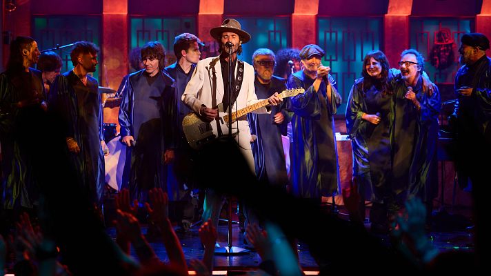 La Revuelta | Leiva y su dream team - \"El polvo de los días raros\" - La Revuelta | Ver