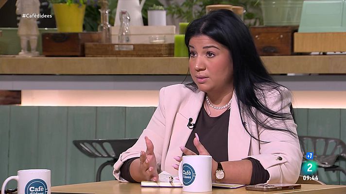 La primera gitana al Parlament: \"El que fa més mal és la invisibilitat\" - Cafè d'idees | Veure