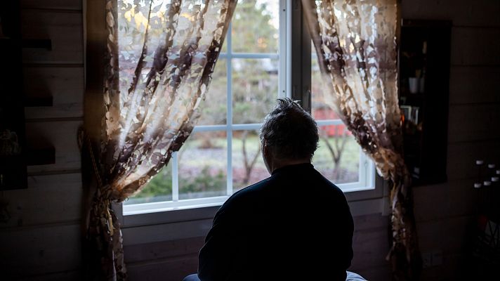 Telediario 1 - Denuncian una posible residencia ilegal en Murcia