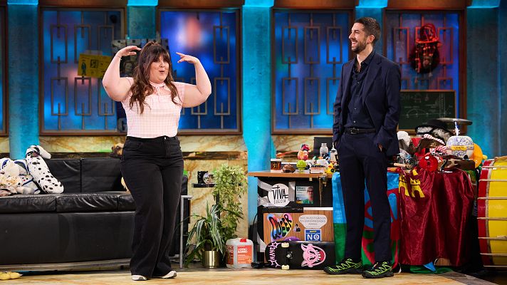 La Revuelta | Cosas de vacas que ponen contenta a Lalachus 8/4/25 - La Revuelta | Ver