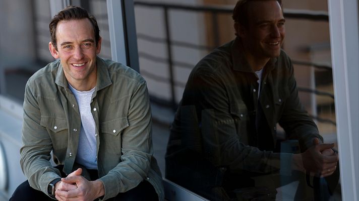 Telediario 2 - El escritor Joel Dicker presenta una historia catastrófica en un zoo en su nuevo libro