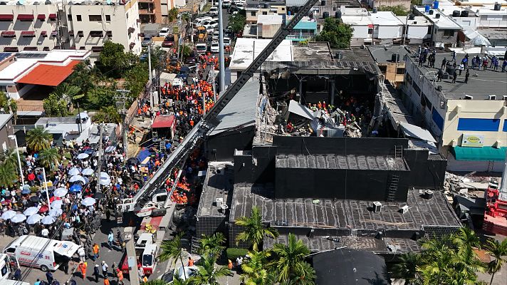Al menos 98 muertos al desplomarse el techo de una discoteca en Santo Domingo