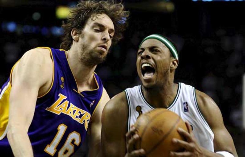  Los Lakers caen derrotados ante los Boston por  92 a 131 y pierden todas las opciones de hacerse con el anillo de la NBA.