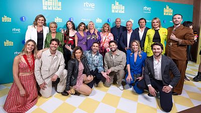 'La familia de la tele' llega a RTVE el 22 de abril con un gran desfile de  carrozas en Prado del Rey