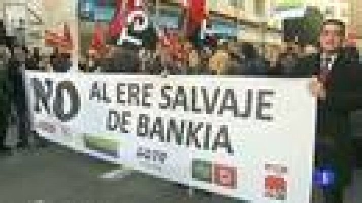 Telediario 1 - Portestas por el ERE en Bankia
