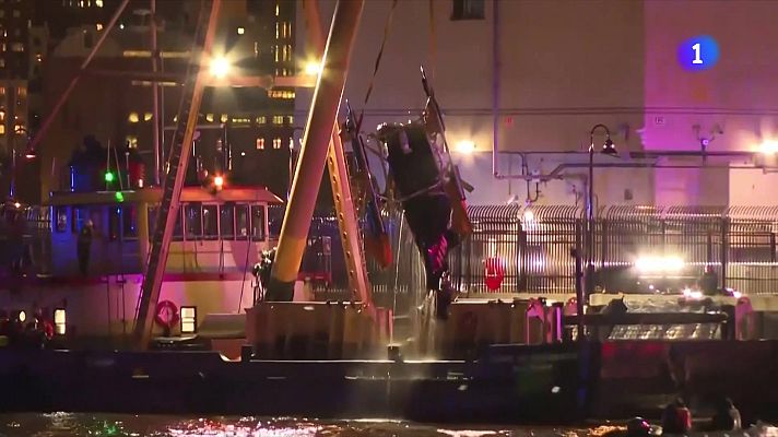 L'Informatiu - 5 membres d’una família moren en un accident d’helicòpter a Nova York