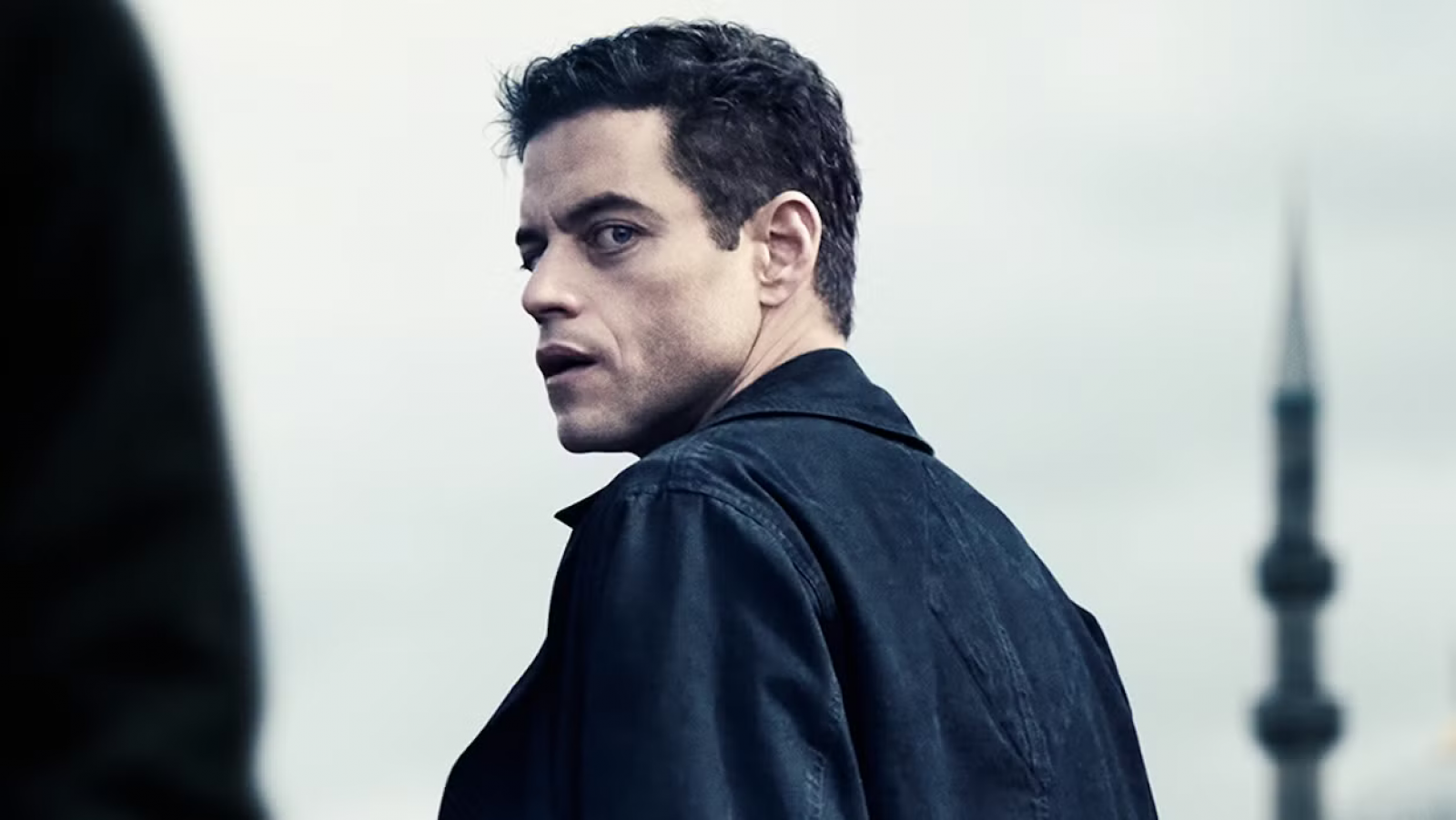 'Amateur': Rami Malek deja de lado a Freddie Mercury para buscar venganza