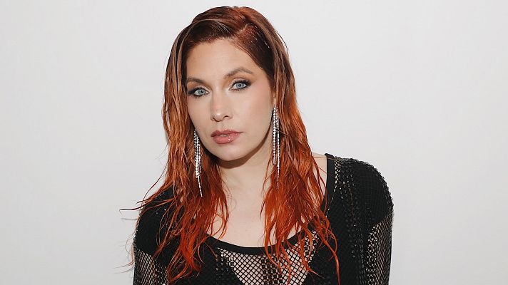 Telediario 1 - Leire Martínez estrena su primera canción en solitario tras su salida de La Oreja de Van Gogh