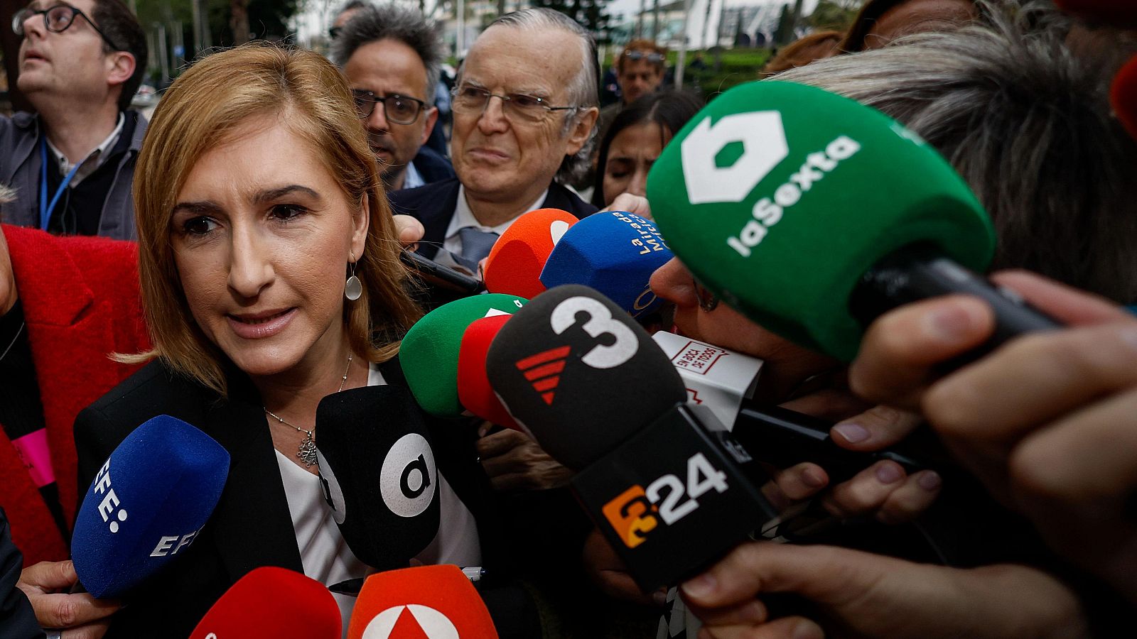 L'Informatiu Comunitat Valenciana 1 - 11/04/25 | Ver