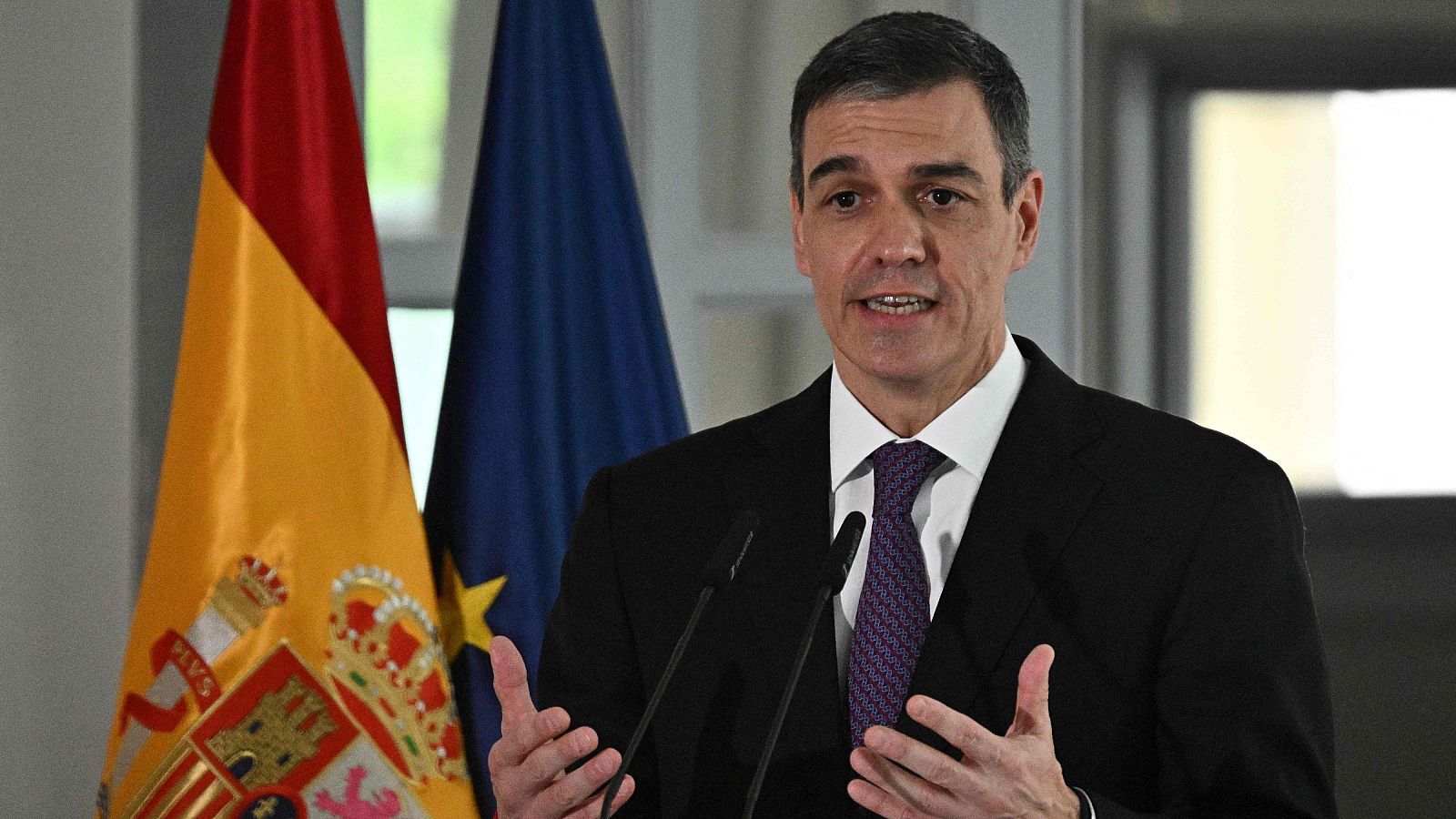 Sánchez niega que su esposa hiciera gestiones para el rescate de Air Europa