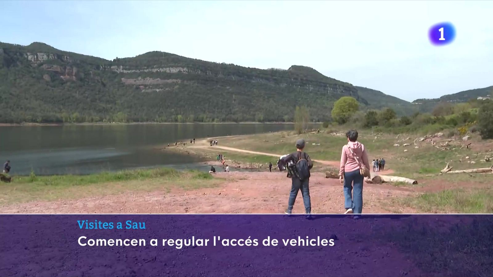 Comencen a regular l'entrada de vehicles al pantà de Sau - L'Informatiu | Veure