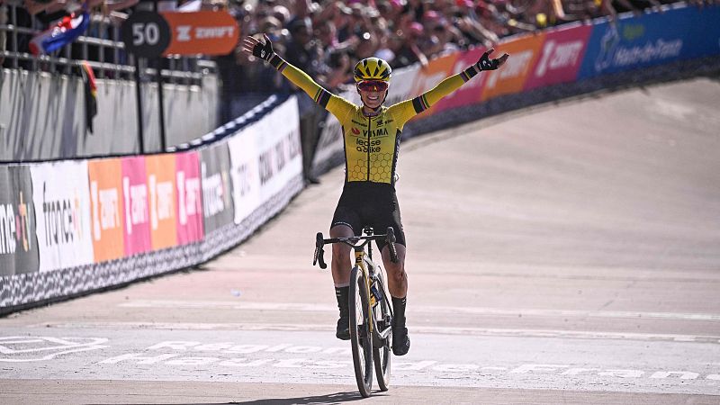 Pauline Ferrand Prvot vence en solitario en la Pars - Roubaix Femenina 2025