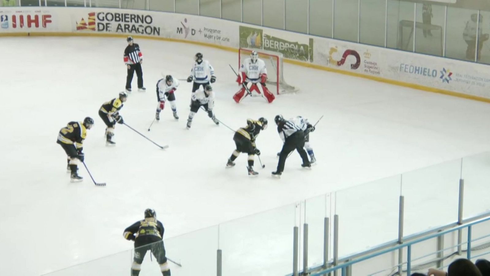 Hockey hielo - Copa del Rey. 1ª Semifinal: CG Puigcerdà - Kosner CH Huarte - ver ahora