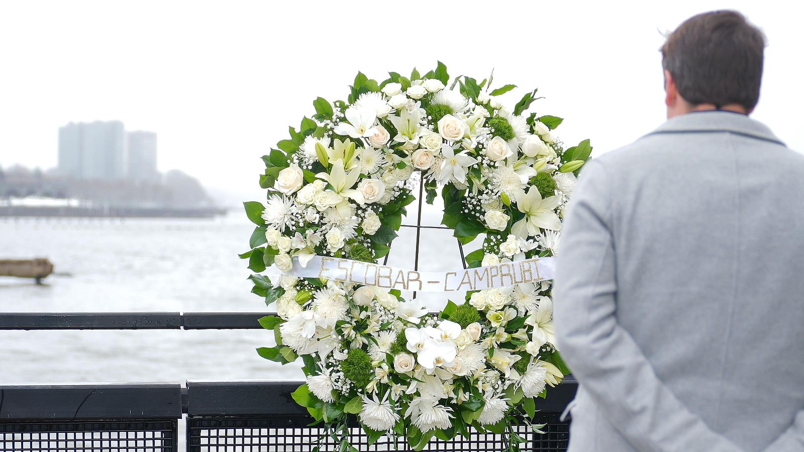 Homenaje a la familia española fallecida en un accidente aéreo en Nueva York - Fin de semana 24h | Ver