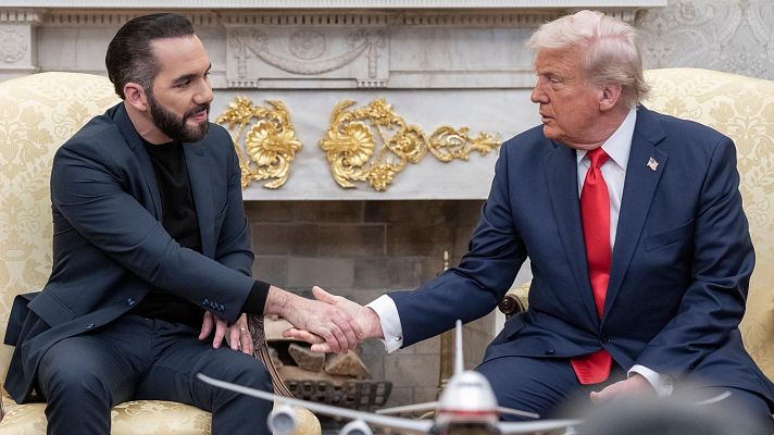 Telediario en lengua de signos - Telediario - 8 horas - 15/04/25 - Lengua de signos