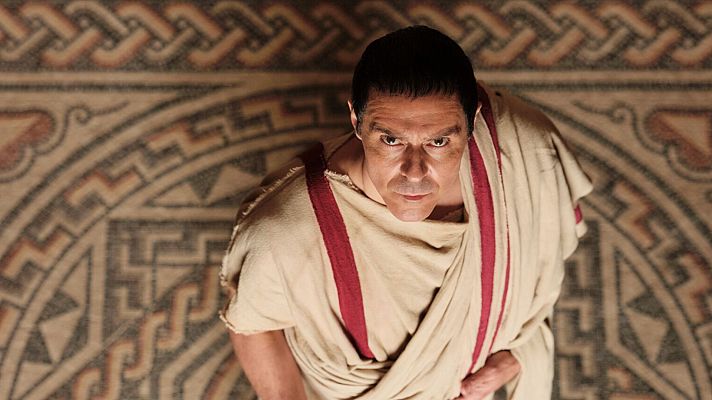 Julio César: cómo se hace un dictador - Sumo sacerdote