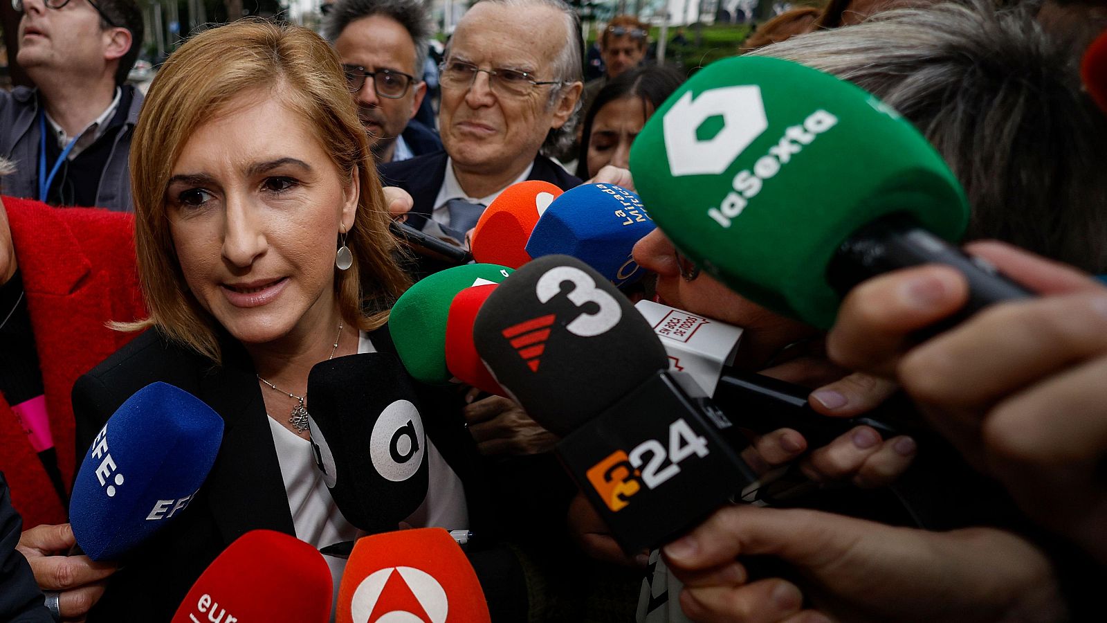 Telediario - 8 horas - 16/04/25 - Lengua de signos - ver ahora