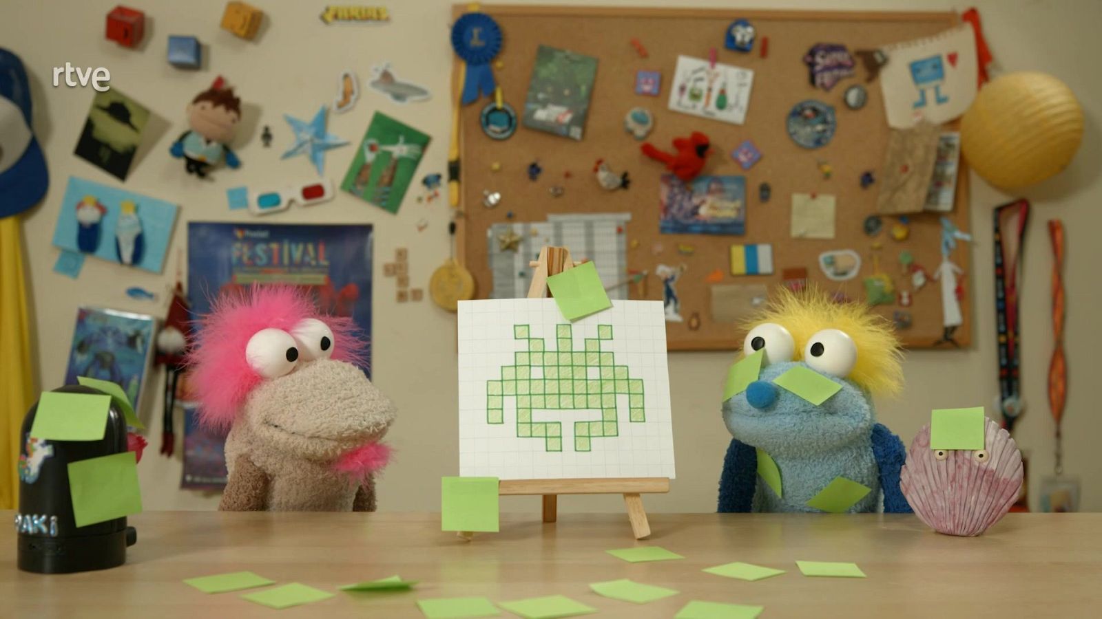 Decoración de pared con pósit - Agus & Lui: Churros y Crafts | Ver