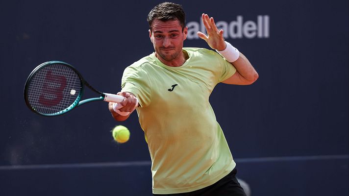 Tenis - Conde de Godó | Sombrerito de Pedro Martínez y aviso con deportividad de Fils