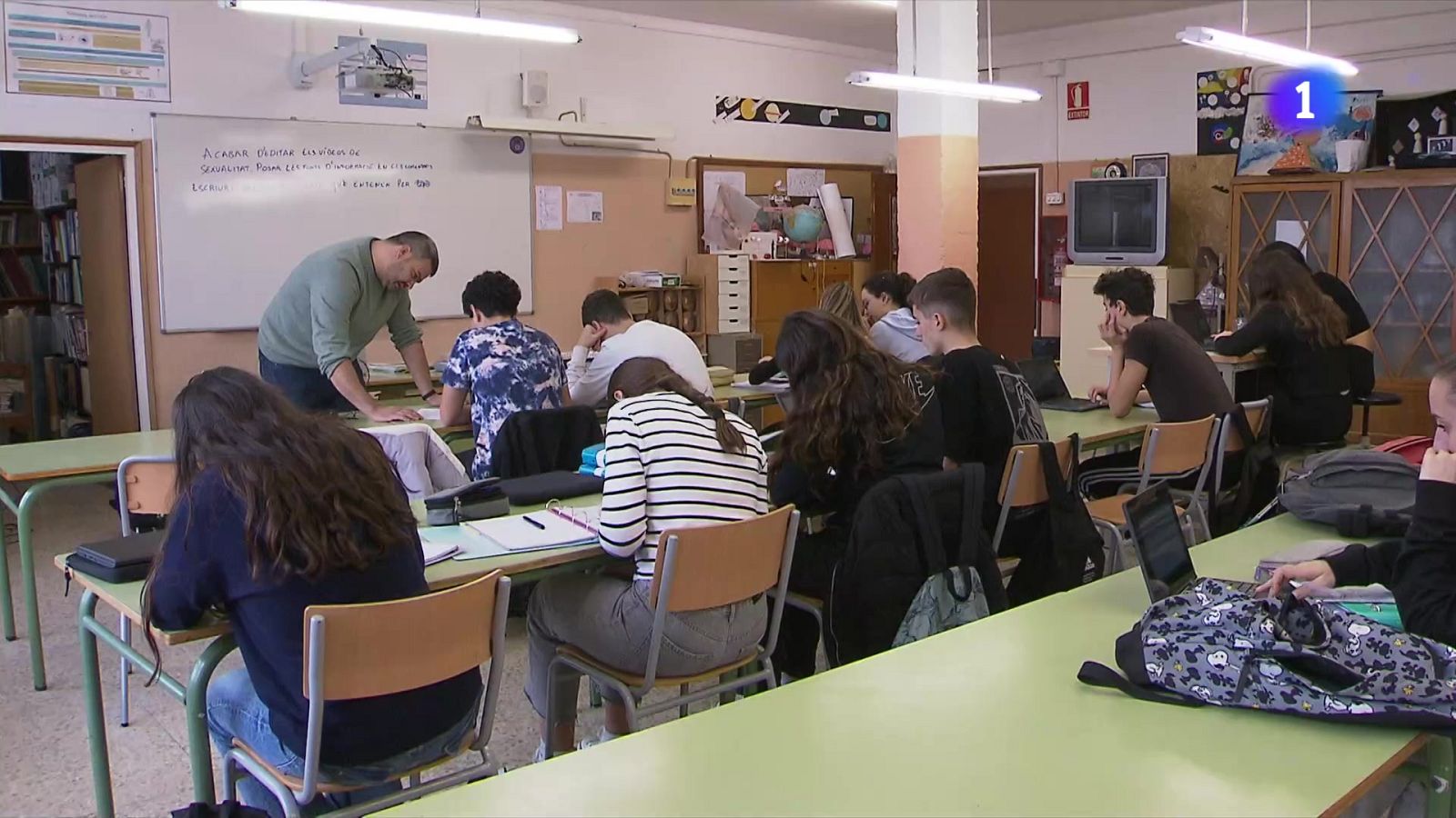 Educació confirma els canvis al Batxillerat de cara al curs 26-27 - L'Informatiu | Veure