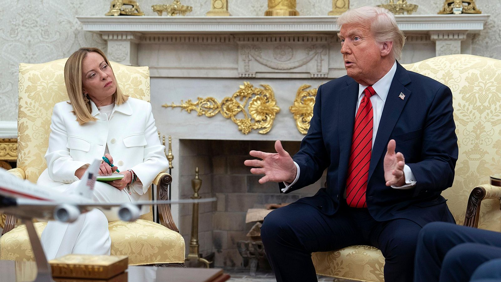 Trump habla con Meloni sobre la Unión Europea en la Casa Blanca