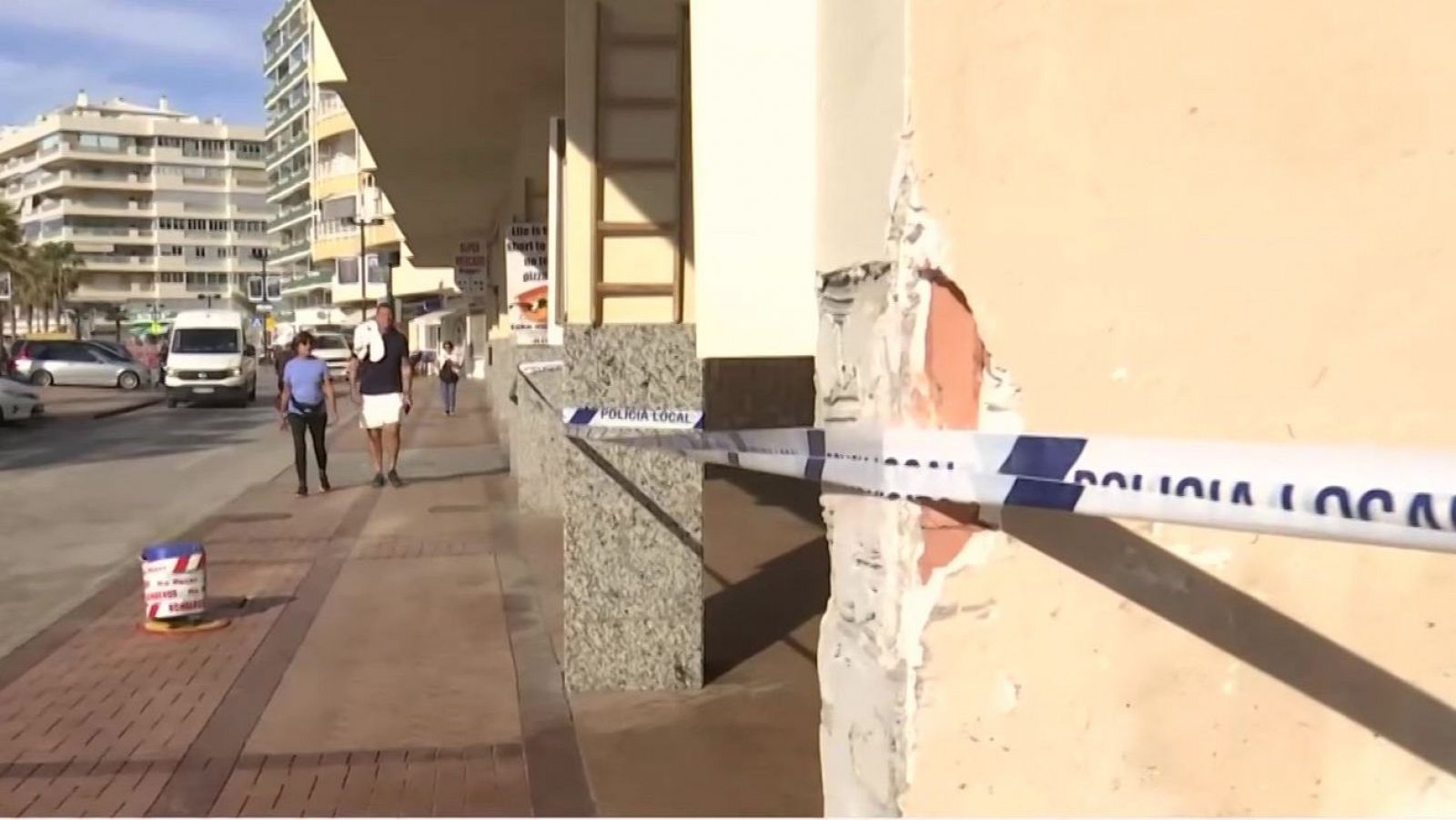 Dos muertos y  tres heridos graves en un accidente en el Paseo Marítimo de Fuengirola