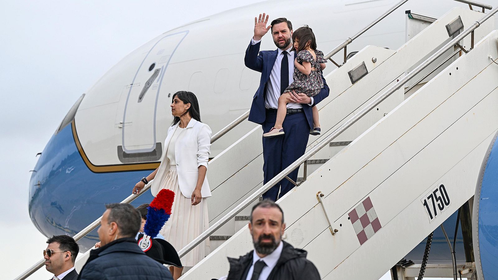 Meloni recibe a Vance en Roma tras su encuentro con Trump - Informativo 24h | Ver