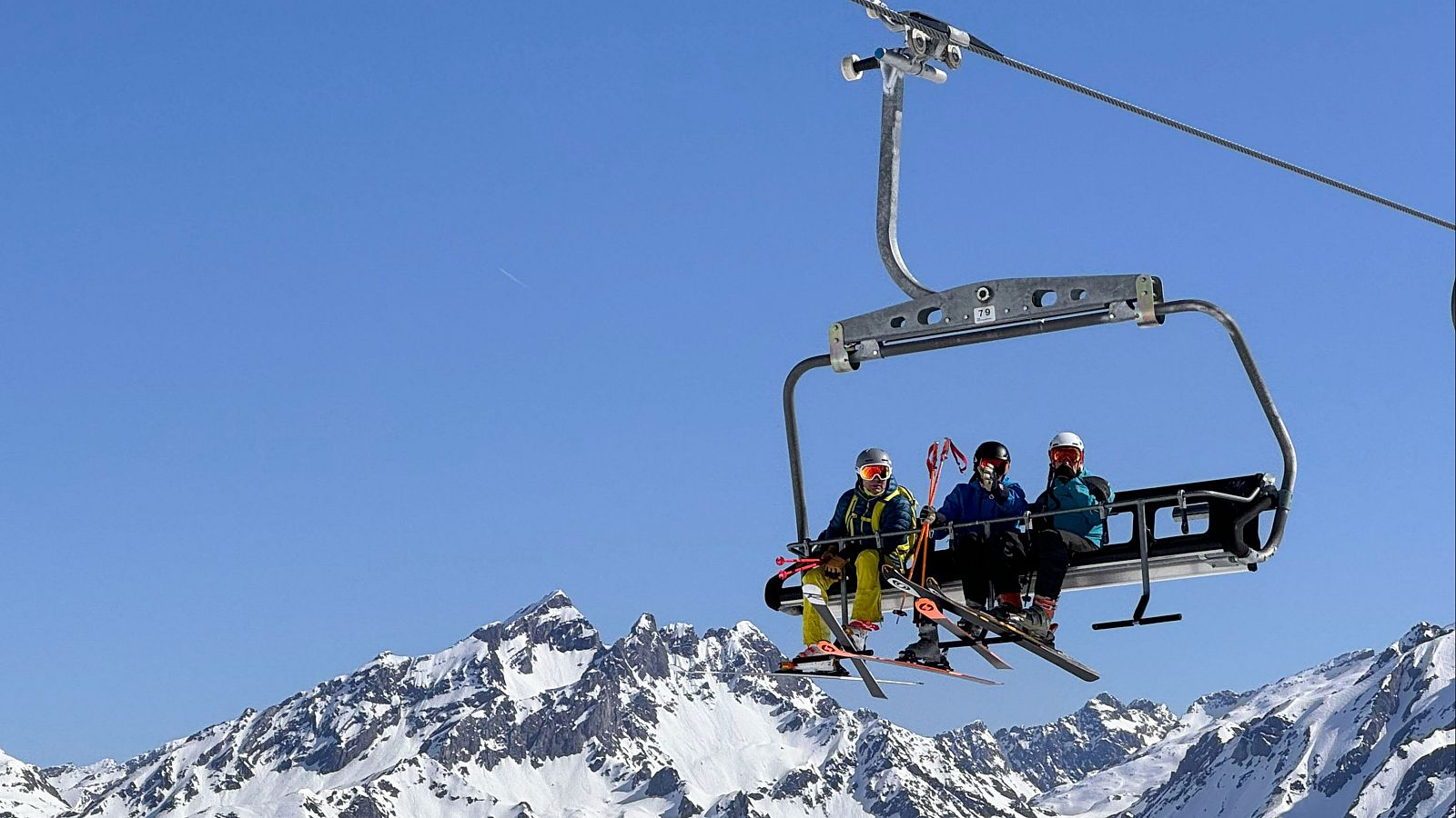 La nieve tardía alarga la temporada de esquí | Ver
